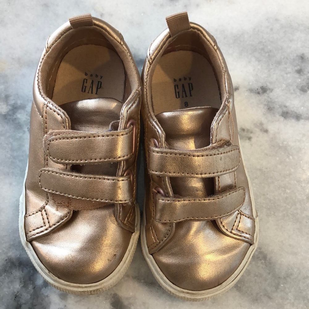 Baby gap toddler size 8 metallic girl gold velcro tennis shoes